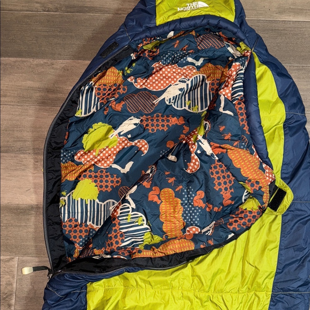 The North Face Tigger Sleeping Bag: 20F Climashield CL (YOUTH) - Picture 6 of 10